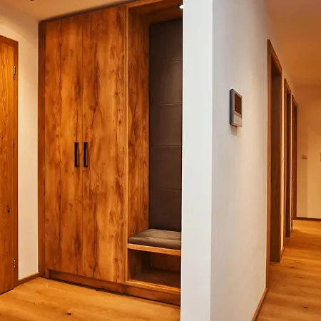 Oetztal Residenz מלון דירות 4*
